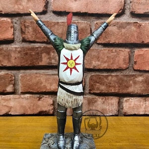 Dark Souls figurines, Solaire of Astora Statue, Action figures, Gaming setup, Video Games Statue, Gaming accessory, game room decor,