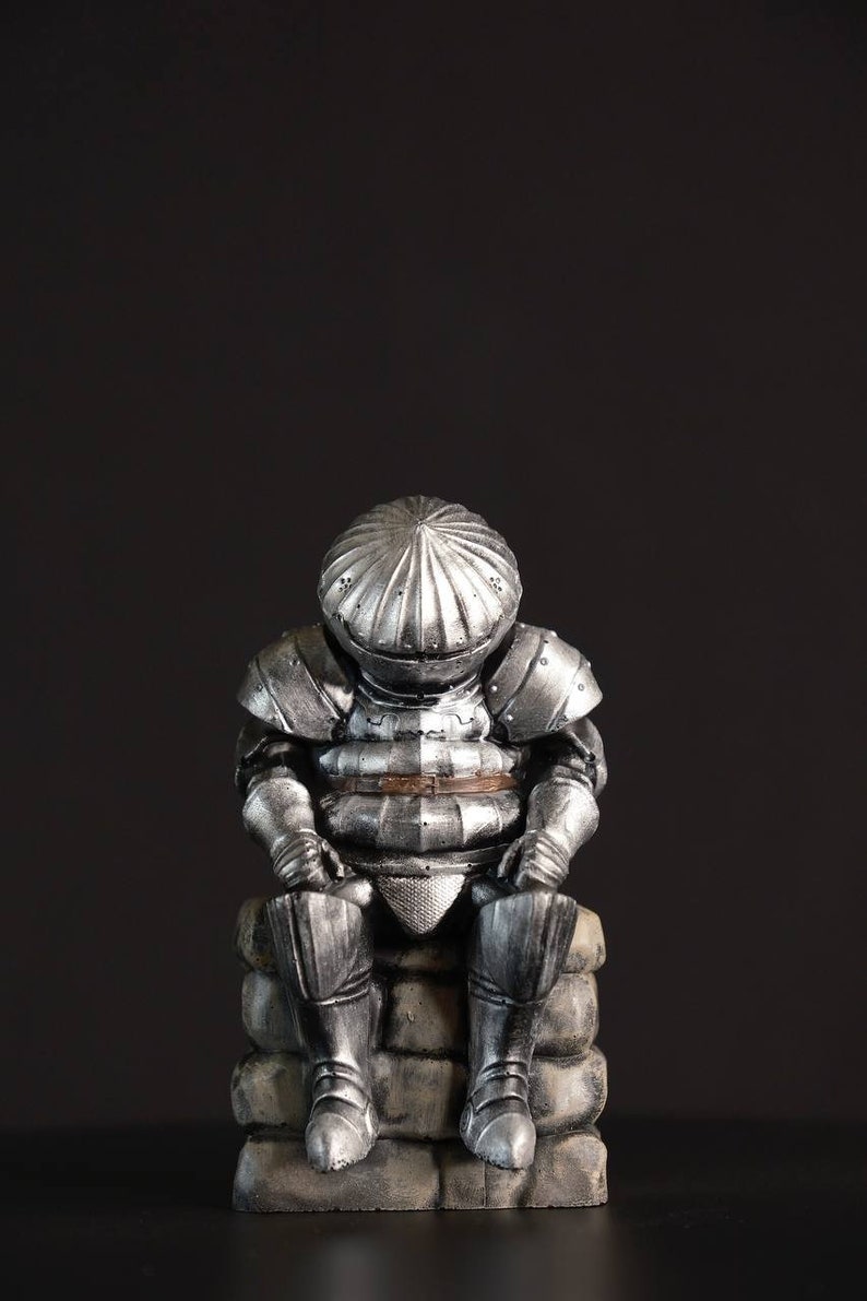 Dark Souls figure, Onion knight Statue, Siegmeyer of Catarina figure, Handmade Painting, Video Games Gift, collectible statue, Great Quality image 3