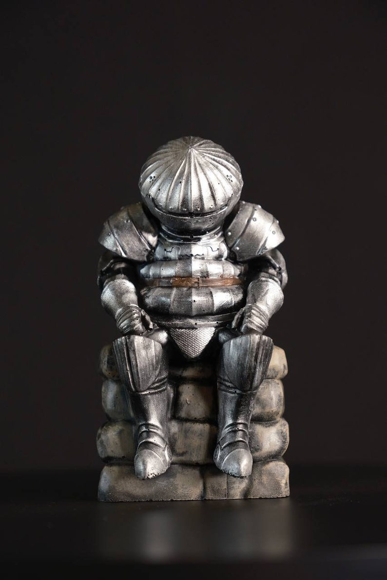 Dark Souls figure, Onion knight Statue, Siegmeyer of Catarina figure, Handmade Painting, Video Games Gift, collectible statue, Great Quality image 2