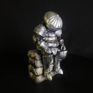 Dark Souls figure, Onion knight Statue, Siegmeyer of Catarina figure, Handmade Painting, Video Games Gift, collectible statue, Great Quality image 7