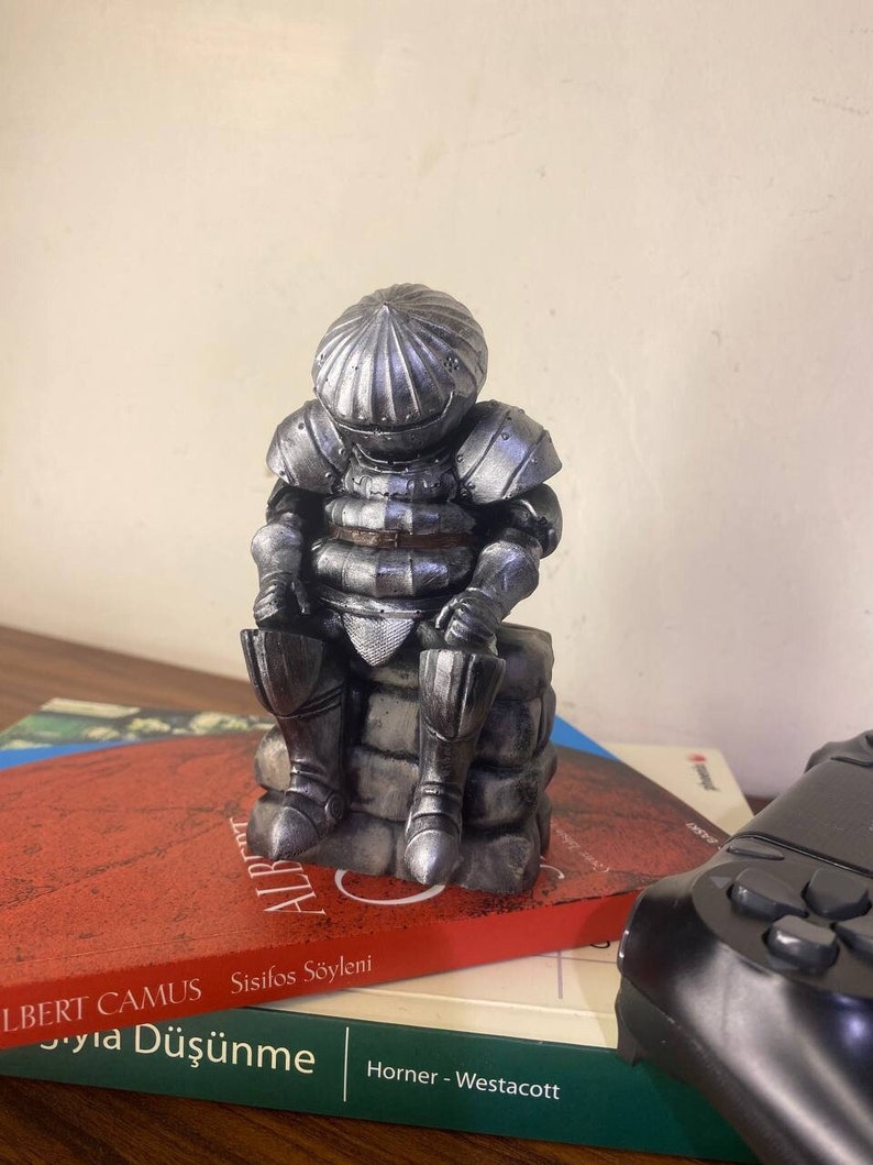 Dark Souls figure, Onion knight Statue, Siegmeyer of Catarina figure, Handmade Painting, Video Games Gift, collectible statue, Great Quality image 5