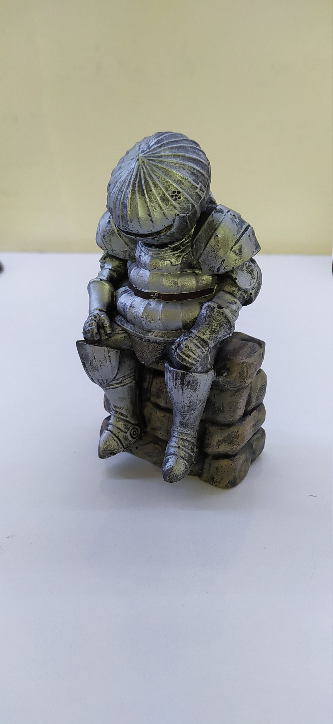 Dark Souls figure, Onion knight Statue, Siegmeyer of Catarina figure, Handmade Painting, Video Games Gift, collectible statue, Great Quality