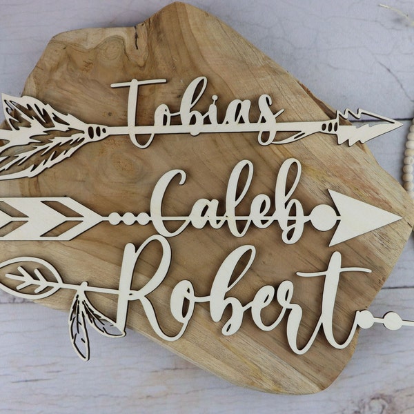 Personalisierter Boho Pfeil mit Namen aus Holz