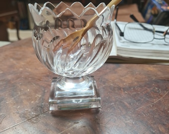 stunning William Yeoward crystal salt bowl