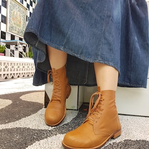 Handmade Shoes, Boots Woman, lace up Boots, Ankle Boots Woman, Barefoot boots, Genuine 100% Leather.