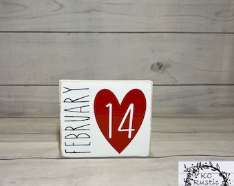 Drewniany znak walentynkowy/ 14 lutego/ dekoracja tacy piętrowej/ dekoracja z drewna/ dekoracja kominka/ dekoracja bufetu/ dekoracja walentynkowa