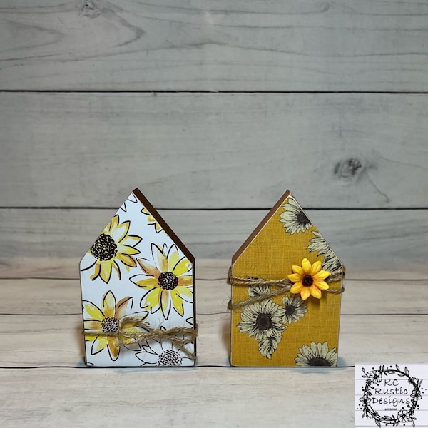 Sunflower mini wood house/ tiered tray decor/ Sunflower Decor/ wood house/ shelf sitter/ wood house/ wood decor/ farmhouse