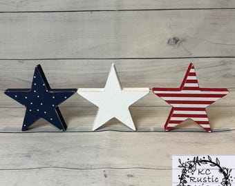 Estrellas de madera/estrellas gruesas/decoración patriótica/decoración de bandeja de varios niveles/decoración del 4 de julio/día de los caídos/estrellas rústicas/decoración de repisa/bandeja de varios niveles del 4 de julio