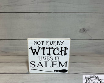 Letrero de madera de Halloween / decoración de brujas / decoración de bandeja de niveles / bandeja de niveles de Halloween / niñera de estantes / Salem