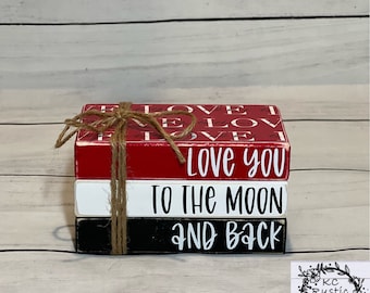 Mini pila di libri in legno di San Valentino/ti amo fino alla luna e ritorno/decorazione a vassoio a più livelli/decorazione in legno/decorazione di San Valentino/fascio di libri