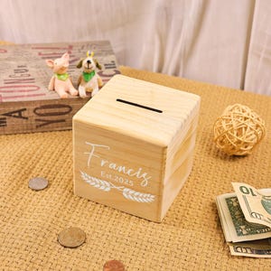 Grande tirelire en bois personnalisée pour enfants, tirelire avec nom personnalisé, cadeau en bois pour enfants, tirelire d'anniversaire en bois, décoration de chambre d'enfant