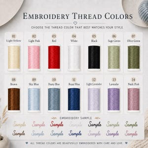 Puede incluir: Una carta de colores que muestra catorce carretes de hilo de bordar numerados del 01 al 14 con nombres como Light Yellow, Light Pink, Red, White, Black, Sage Green, Olive Green, Brown, Sky Blue, Dusty Blue, Royal Blue, Light Lavender, Lavender y Nude Pink.