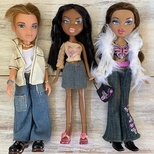 Vintage Collectible BRATZ Dolls with Matching Pairs of Extra Shoes by MGM Entertainment