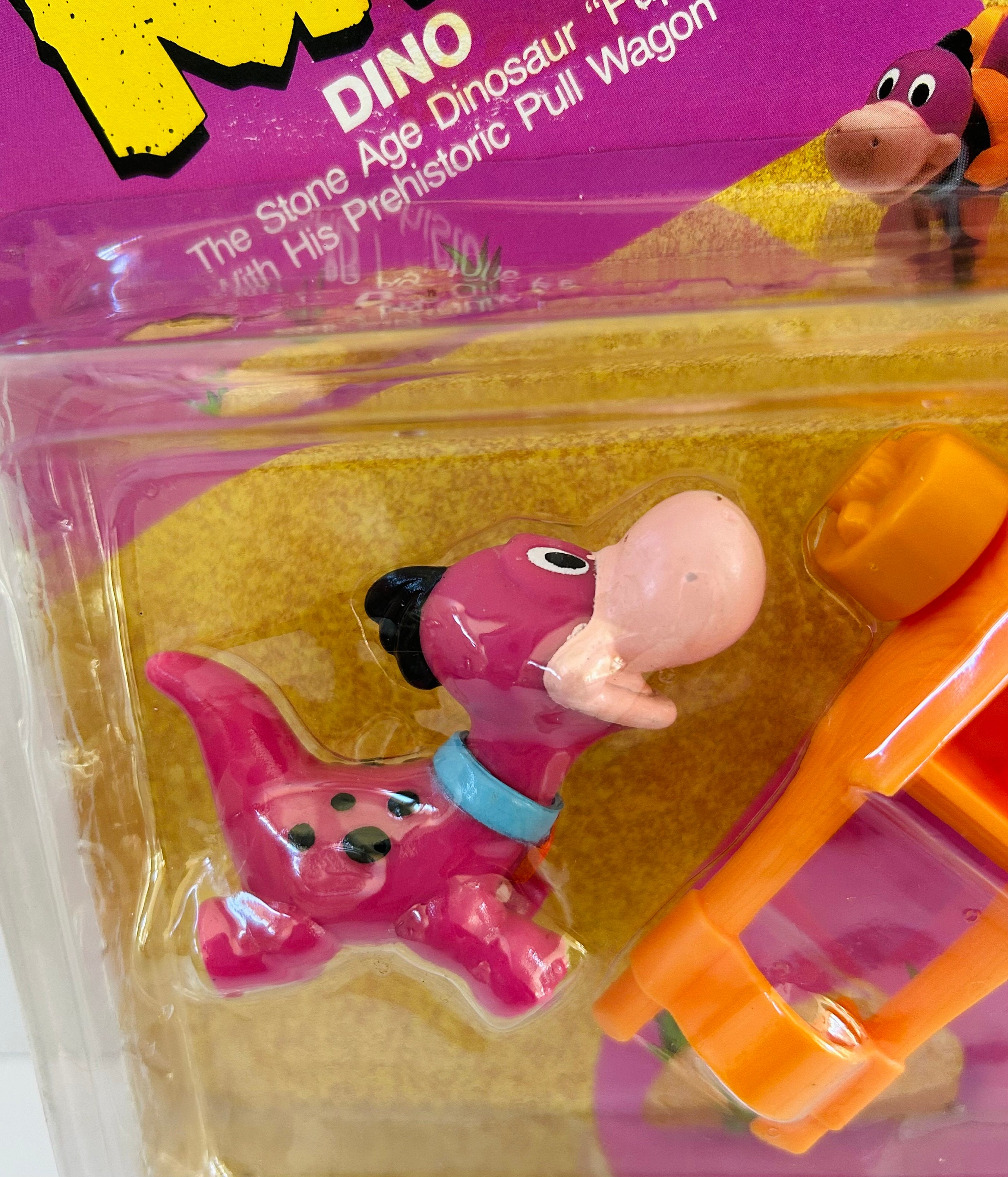 Flintstones Dino the Dinosaur With Name Tag 1970 -screen