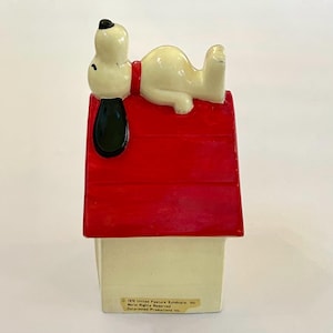 United Feature Syndicate Snoopy - Etsy