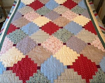 Vintage Handmade and Sewn Log Cabin Style Lightweight Cotton Twin, Single Quilt 65” x 81.5”