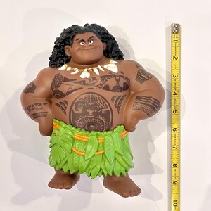 Figura de acción coleccionable de Disney Moana Maui de 8 pulgadas, juguete de plástico duro imagen 3