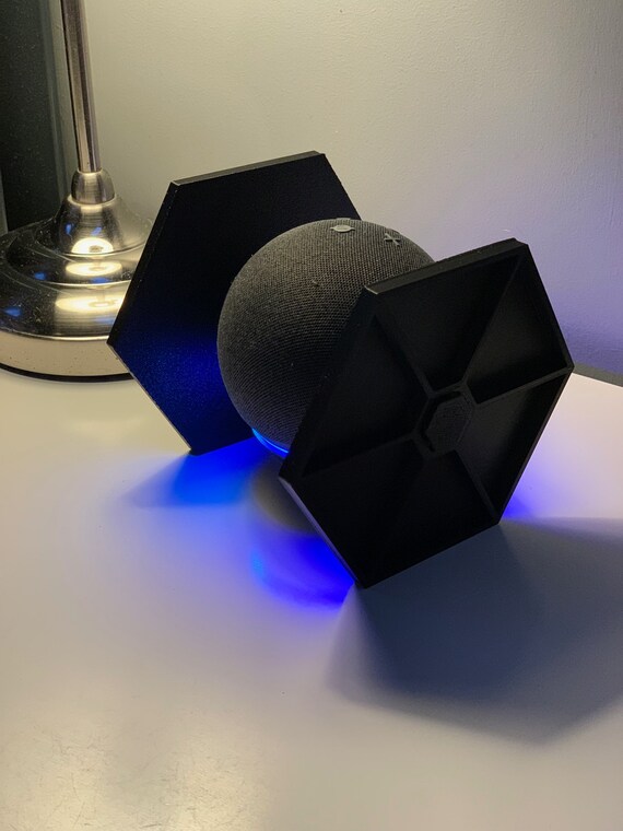 レア ダース・ベイダー Amazon Echo Dot（第4・5世代）スタンド May the Fourth Be with You: Amazon Releases Star Wars-Themed Echo