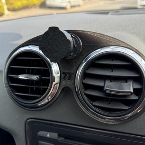 Audi TT MK2 Quad Lock Phone Mount