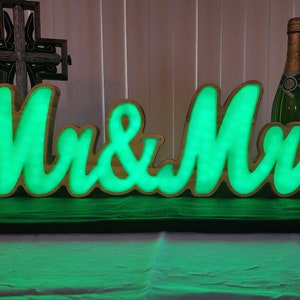 Mr and Mrs Wood LED Sign for Wedding Sweetheart Table - Etsy