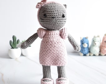 Crochet pattern for Lily the cat. Amigirumi pattern, DIY. Not a finished toy, pattern only! Make your own adorable plushie.