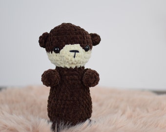Otis the otter crochet pattern. Make your own cute otter. DIY Amigurumi pattern. Otter plushie crochet pattern.
