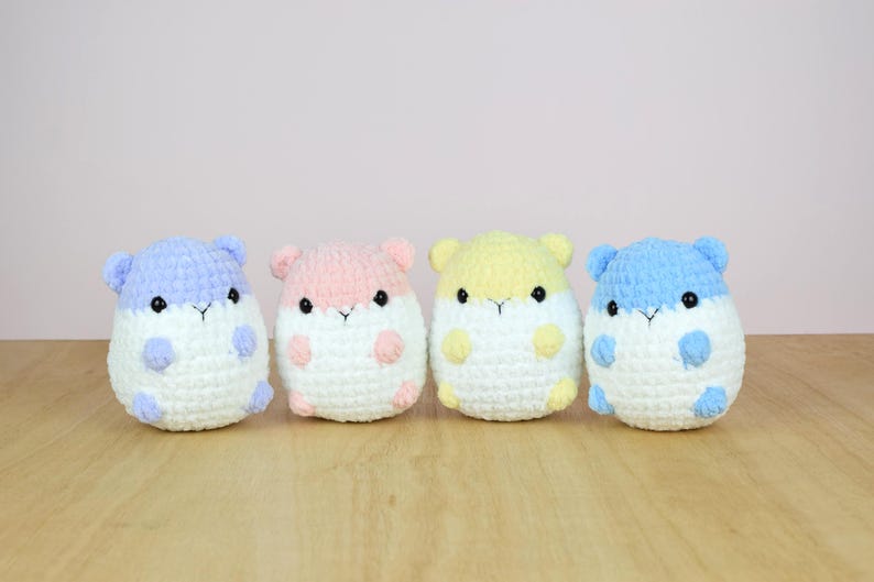 Schema all'uncinetto per "Pom the hamster 2.0". Crea il tuo adorabile criceto. Solo schema amigurumi. Schema olandese e inglese. Peluche criceto fai da te. immagine 2
