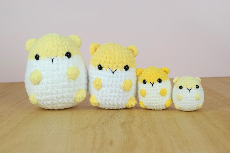 Schema all'uncinetto per "Pom the hamster 2.0". Crea il tuo adorabile criceto. Solo schema amigurumi. Schema olandese e inglese. Peluche criceto fai da te. immagine 7