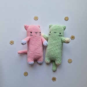 Häkelanleitung für eine kleine lange Katze. Machen Sie Ihre eigene süße Amigurumi-Langkatze. Nur Häkelmuster, verfügbar in Englisch und Niederländisch. DIY Katze häkeln