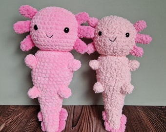 Lottie the axolotl crochet pattern. Make your own adorable amigurumi axolotl. DIY crochet plushie pattern. Available in Dutch and English