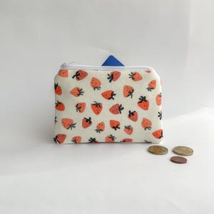 Card holder and purse in strawberry fabric / Wallet with zipper