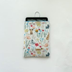 Kindle cover with dog and flower print
