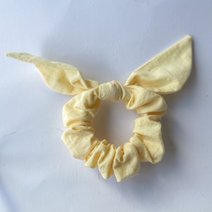 Handmade yellow scrunchie | Fabric hair tie with bow