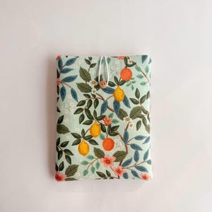 Kindle fabric cover with lemons and oranges