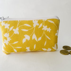 Cartera de tela de flores amarillas con cremallera / Billetero y monedero hecho a mano