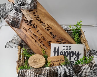 Personalized Gift Basket, Realtor Closing Gift, Bridal Shower Gift, Wedding Gift, Engraved Cutting Board, Anniversary Gift, Gift Basket,
