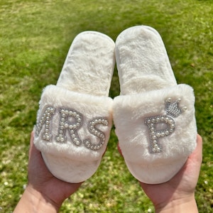 Personalized Bride Slippers: Fluffy Pearl Wedding Day Gift