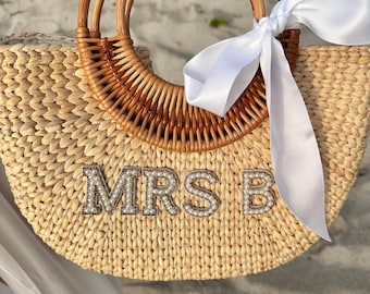 Mrs Custom Beach Bag, Custom beach bag, straw tote, Custom bags, Personalized straw basket, bridal shower bag, customized straw bags