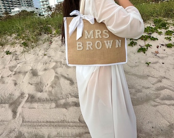 Custom Bridesmaid Tote Bags with Pearls – Elegant Wedding & Beach Bags