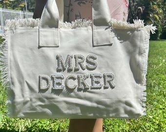 Personalized Bridal Tote Bag: Elegant Wedding Accessory