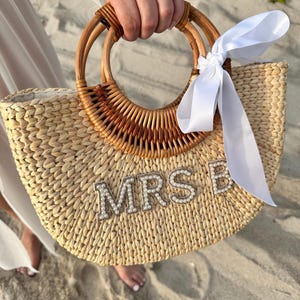 Personalized Bridal Straw Tote – Custom Beach Bag for Mrs, Weddings & Honeymoons