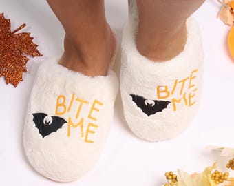 BITE ME Halloween Slippers – Spooky Fluffy Close Toe Slippers