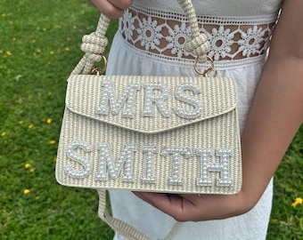 Personalisierte Brauthandtasche mit Perlenverzierungen, Brautgeschenk