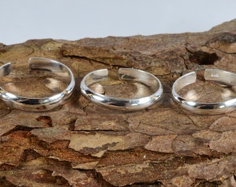 Sterling  Silver  925  Adjustable  Occasion  Band  Toe  Ring  In Various  Sizes     ( 2 mm, 2.5 mm ,3 mm , 3.5 mm ,4 mm Band Width )