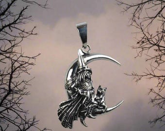 Sterling  Silver  925  Witch  And  Cat  In  Quarter  Moon  Pendant     ( 5.7  Grams )