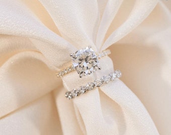 Anello da sposa in moissanite Halo con taglio a cuscino da 3,5, set di anelli di promessa per anniversario unico in oro massiccio 14K, anello regalo di nozze bicolore per le donne
