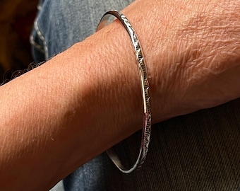 Vintage Elaine Tahe Hammered Sterling Bangle Bracelet