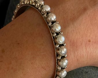 Vintage Dan Dodson 28 Freshwater Pearl Bangle Bracelet