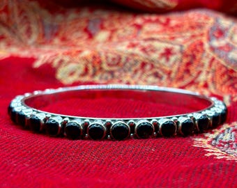 Vintage Southwestern Onyx Bangle Bracelet by Dan Dodson