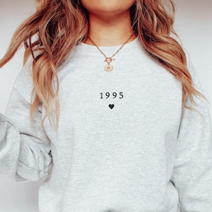 1995 Sweatshirt, 30th Birthday Sweatshirt, 1995 Crewneck, 1995 Birth Year Sweatshirt, Vintage 1995 Sweater, 30th Birthday Gift Est. 1995